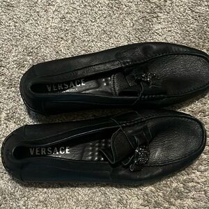 NEW Authentic Versace Greca Medusa Black Pebbled Leather Loafers